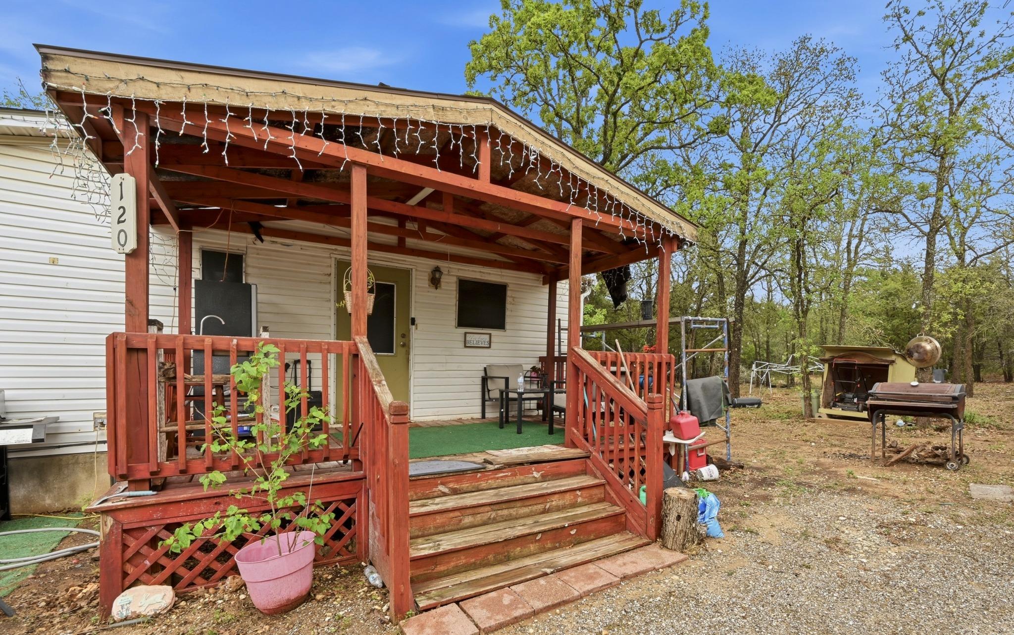 120 Green Mountain Dr, Cedar Creek, TX 78612