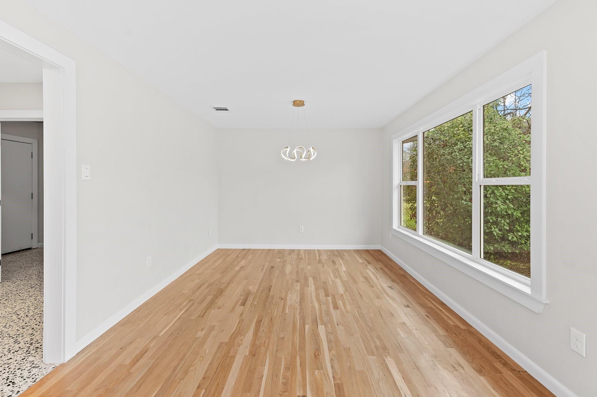 1310 Dwyce Dr, Austin, TX 78757