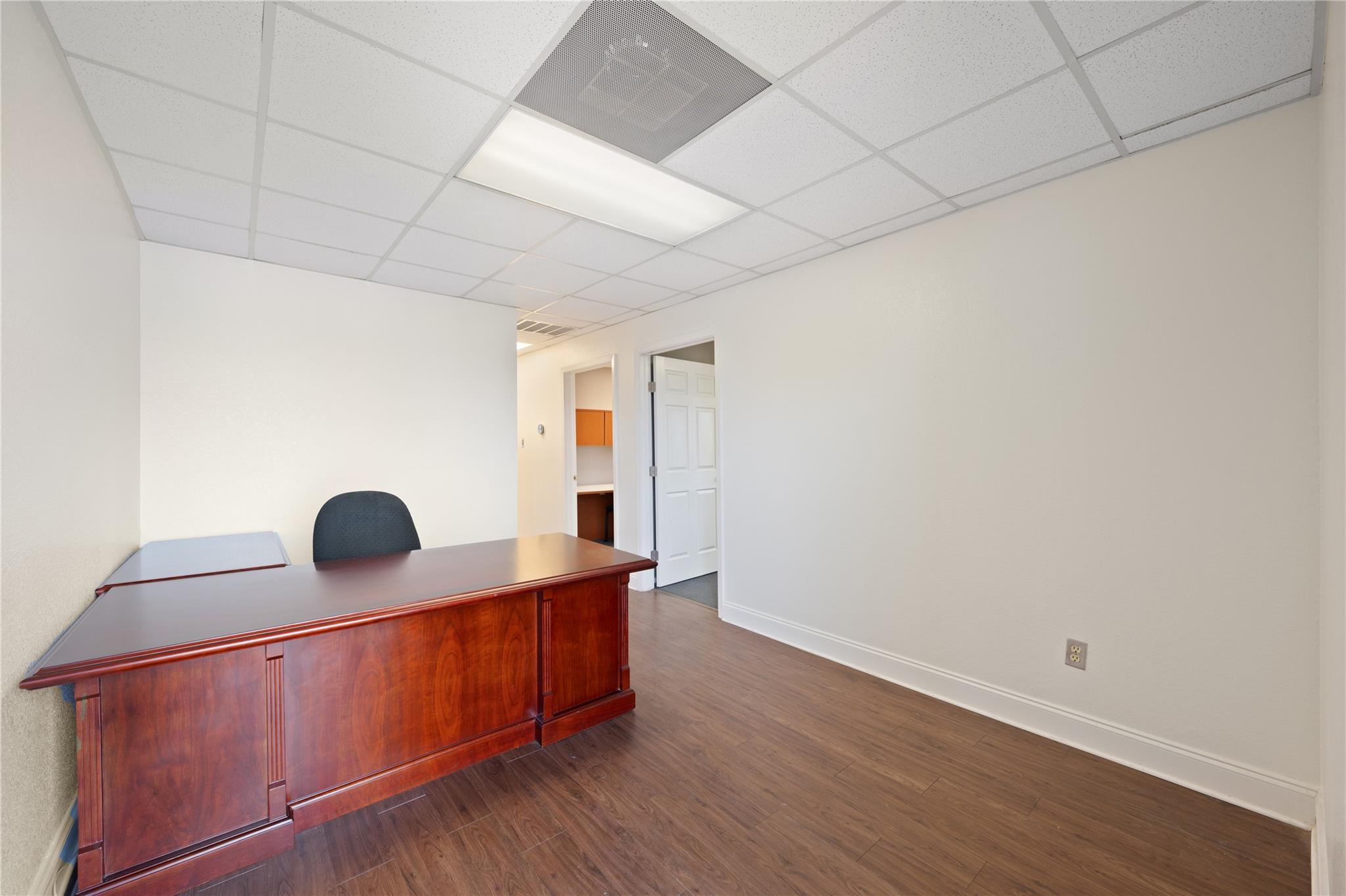 13740 N Highway 183 Dr # J5, Austin, TX 78750