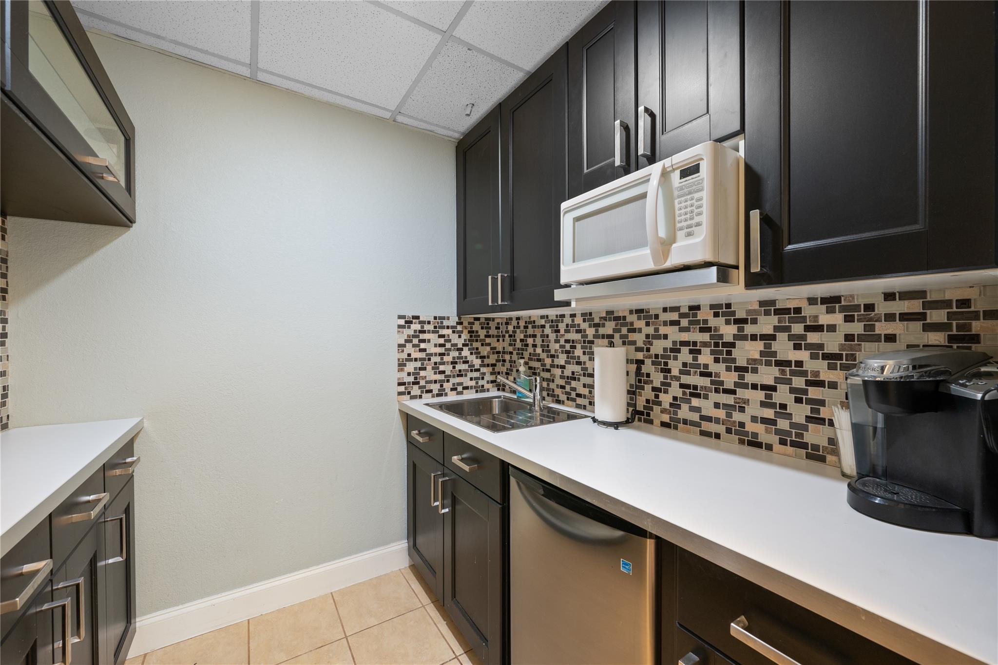 13740 N Highway 183 Dr # J5, Austin, TX 78750