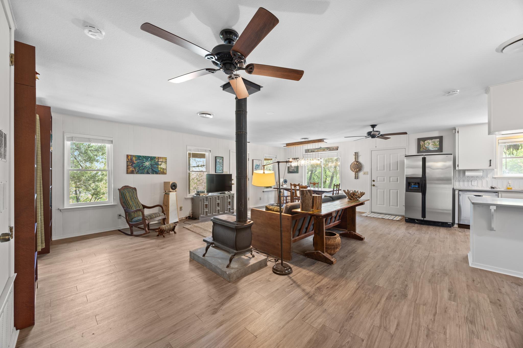 17129 E Darleen Dr, Leander, TX 78641