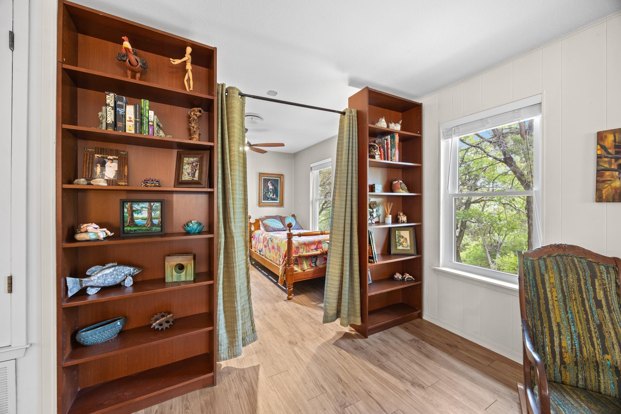 17129 E Darleen Dr, Leander, TX 78641