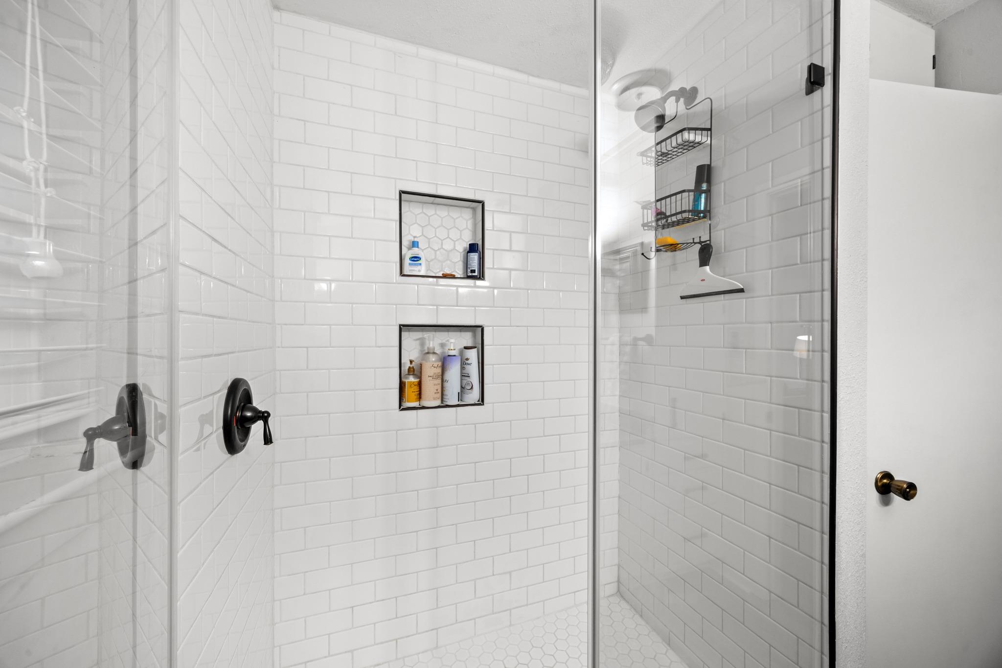 17129 E Darleen Dr, Leander, TX 78641