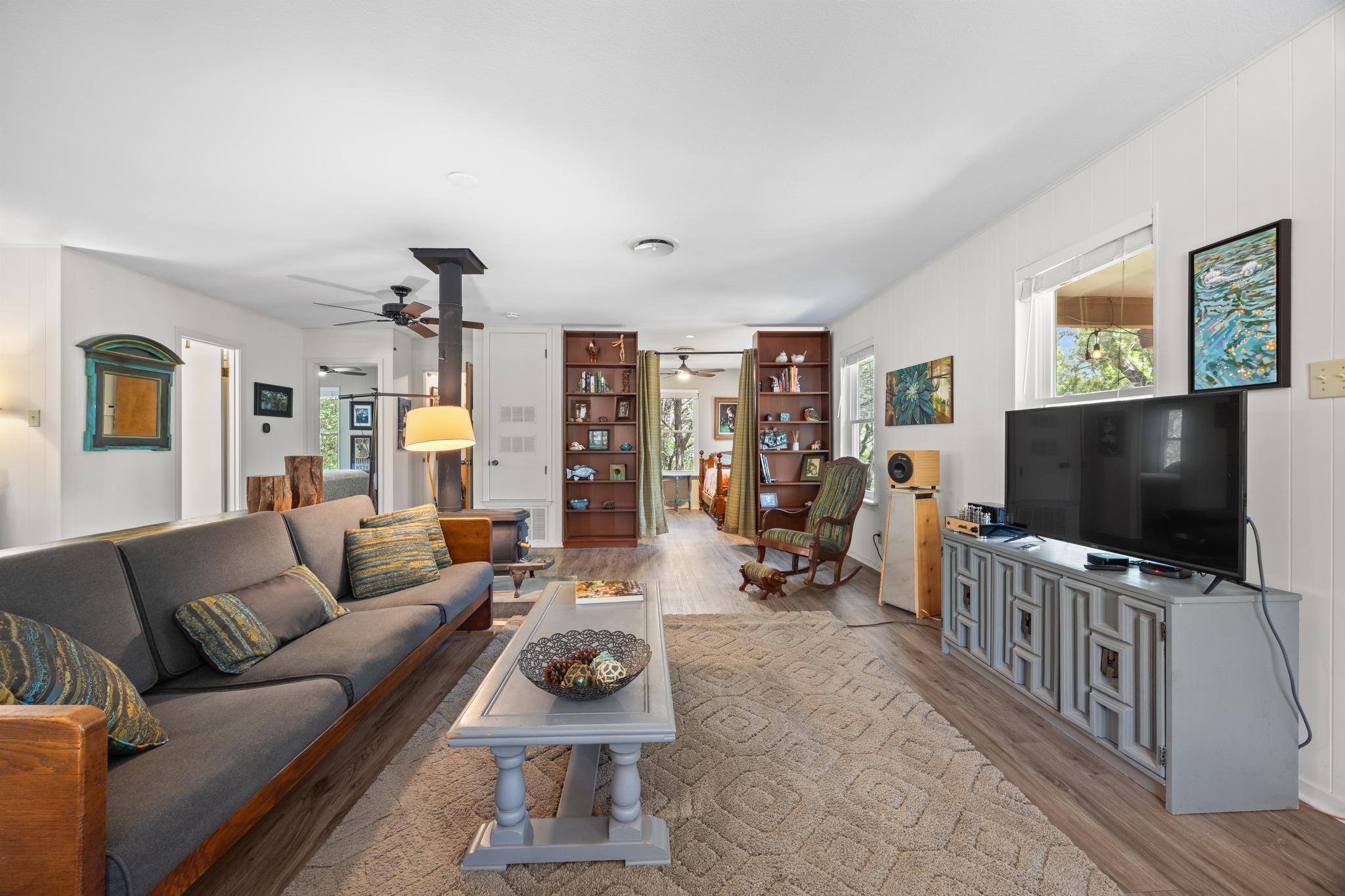 17129 E Darleen Dr, Leander, TX 78641