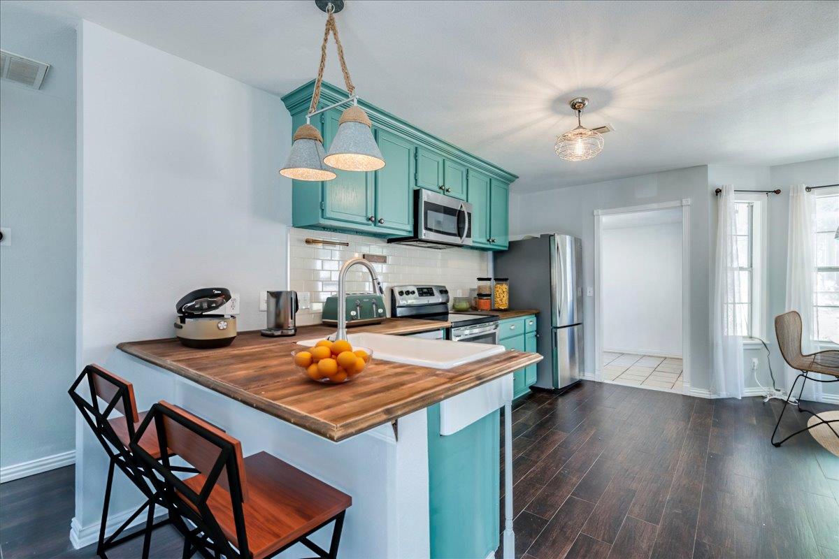 11708 Hornsby St, Austin, TX 78753