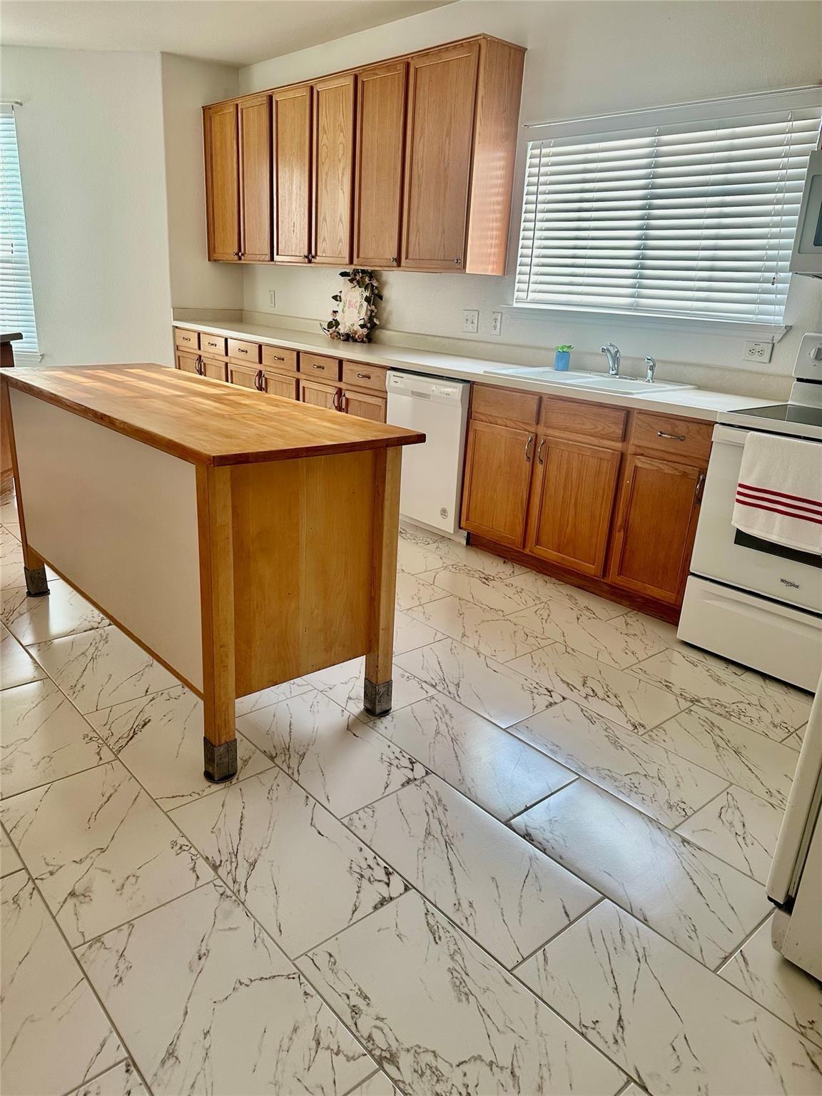 521 Paladen Pl, Round Rock, TX 78664