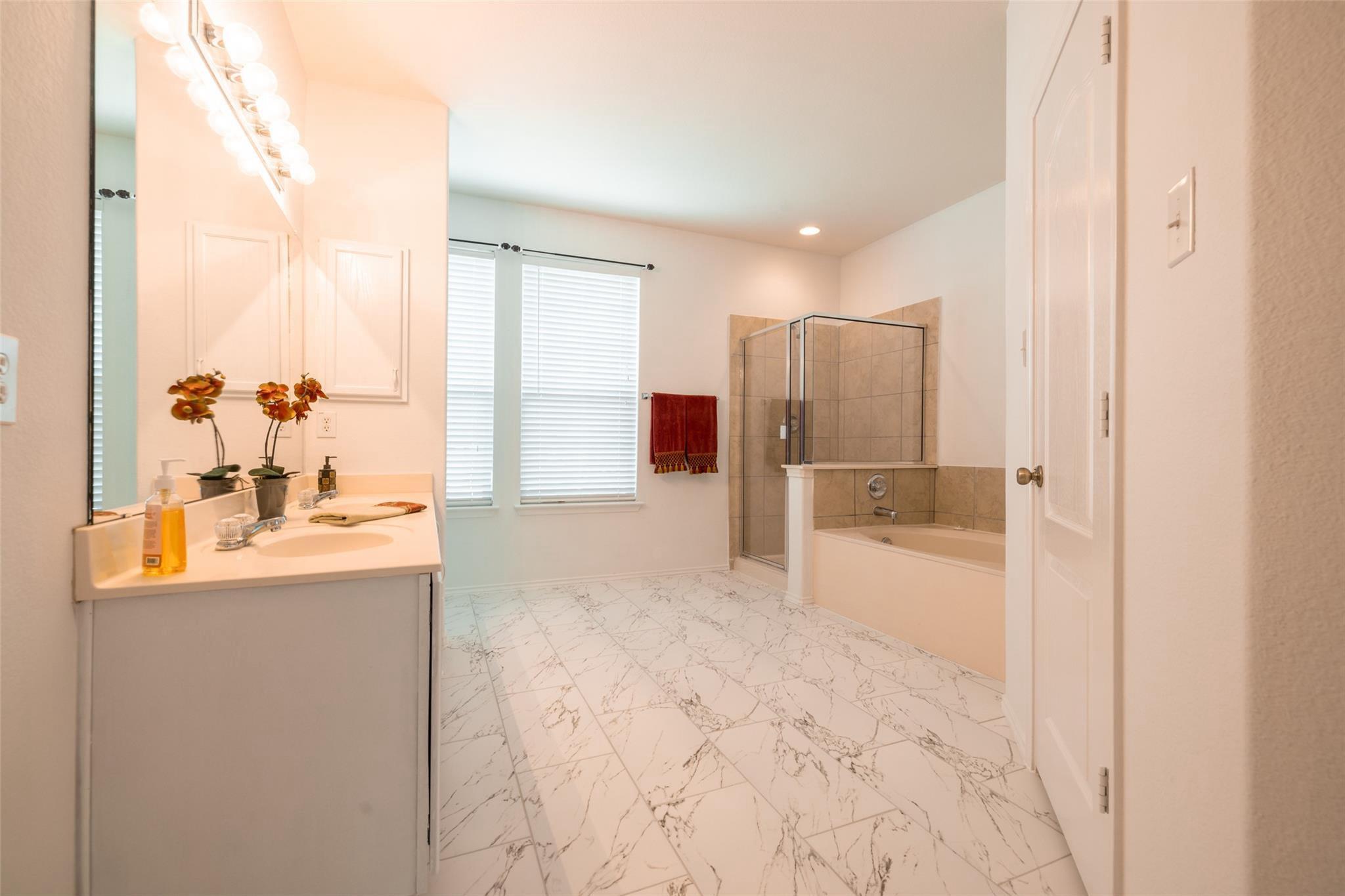 521 Paladen Pl, Round Rock, TX 78664