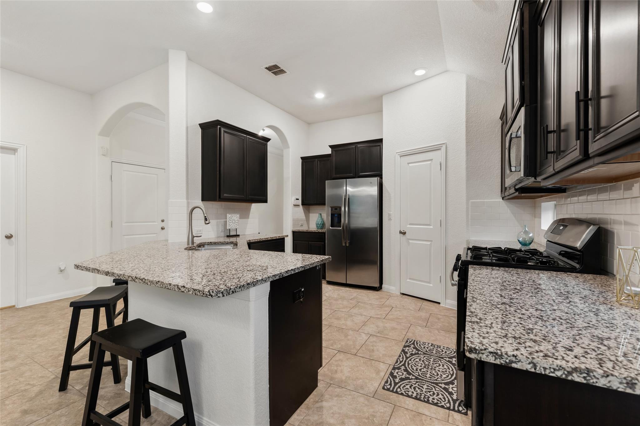 615 Linares Ln, Austin, TX 78748