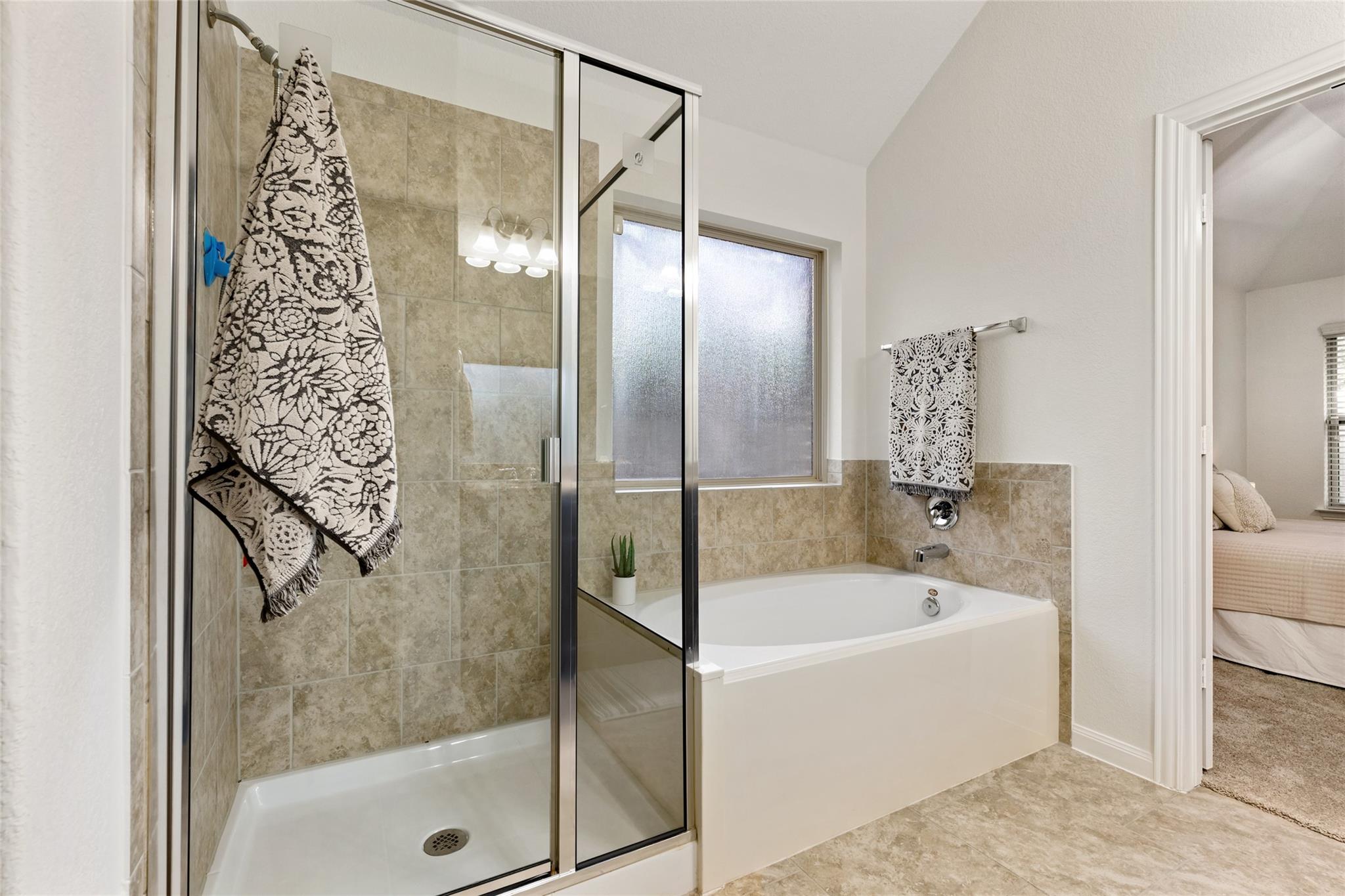 615 Linares Ln, Austin, TX 78748