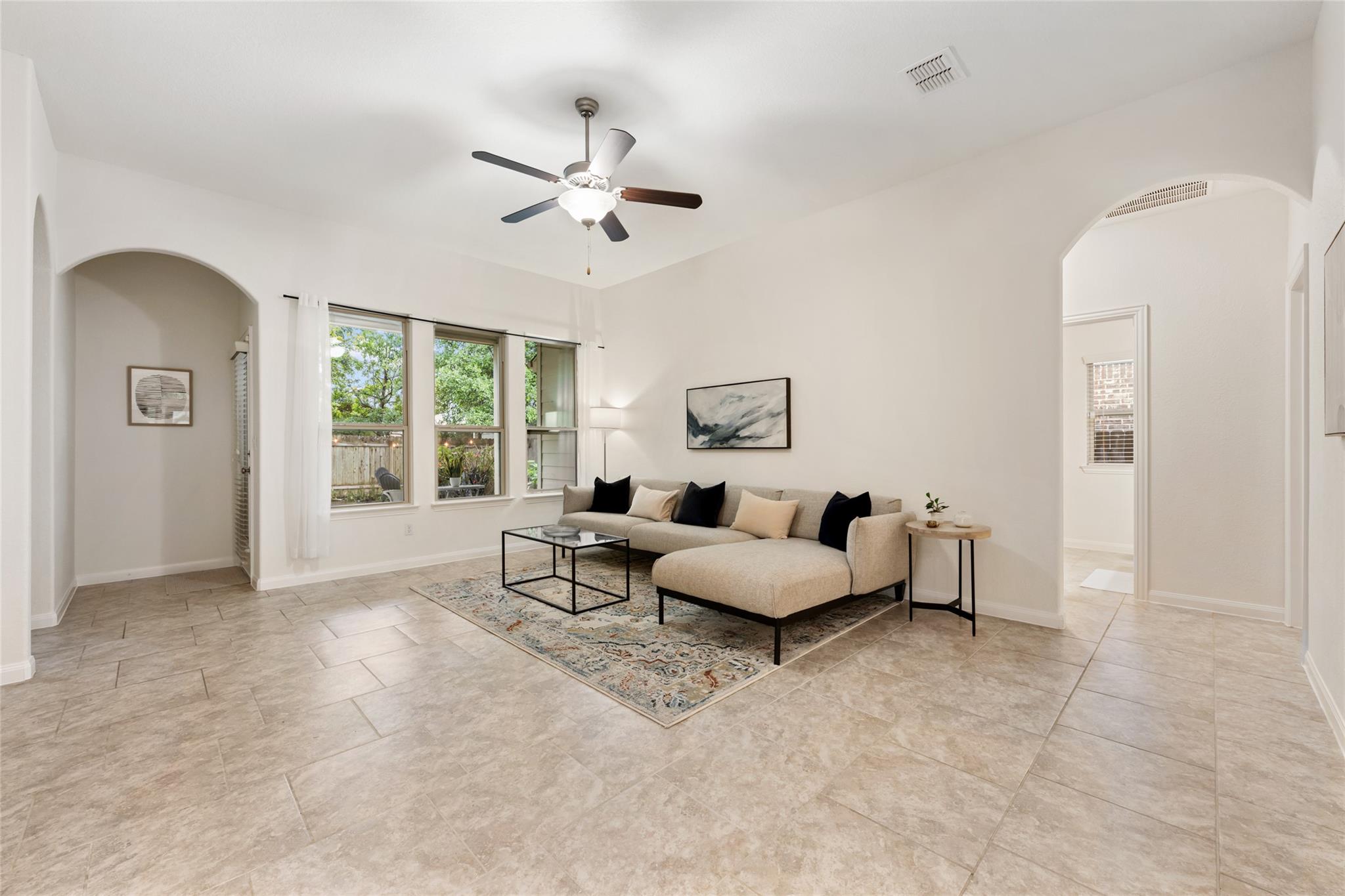 615 Linares Ln, Austin, TX 78748