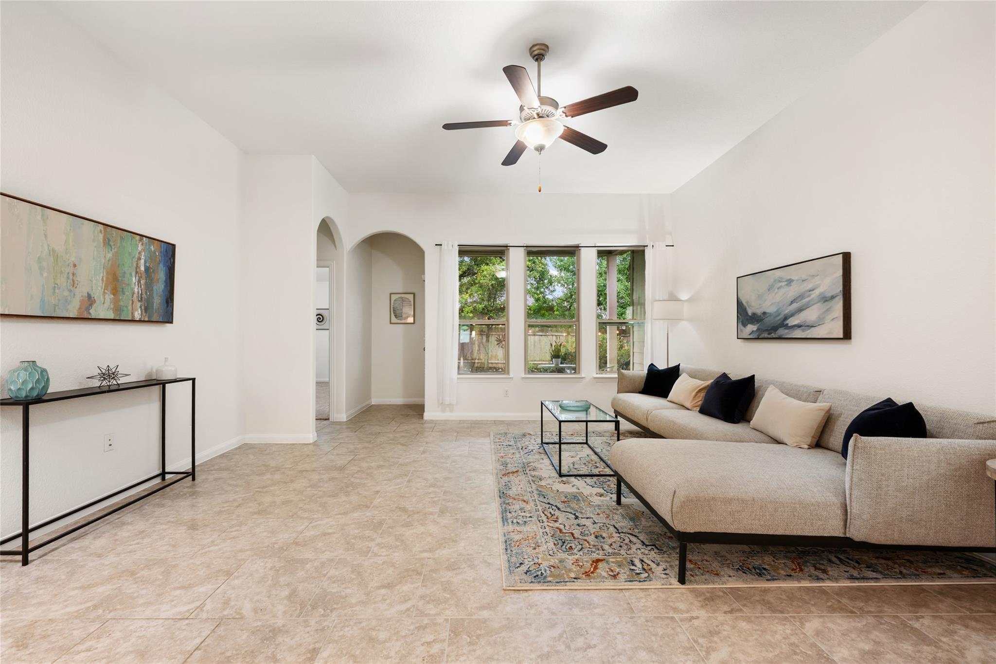 615 Linares Ln, Austin, TX 78748