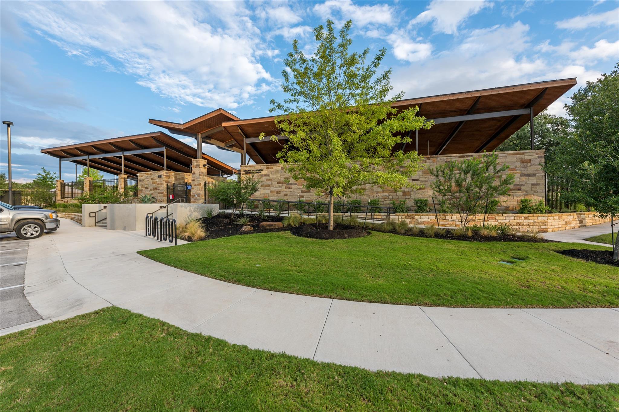 615 Linares Ln, Austin, TX 78748