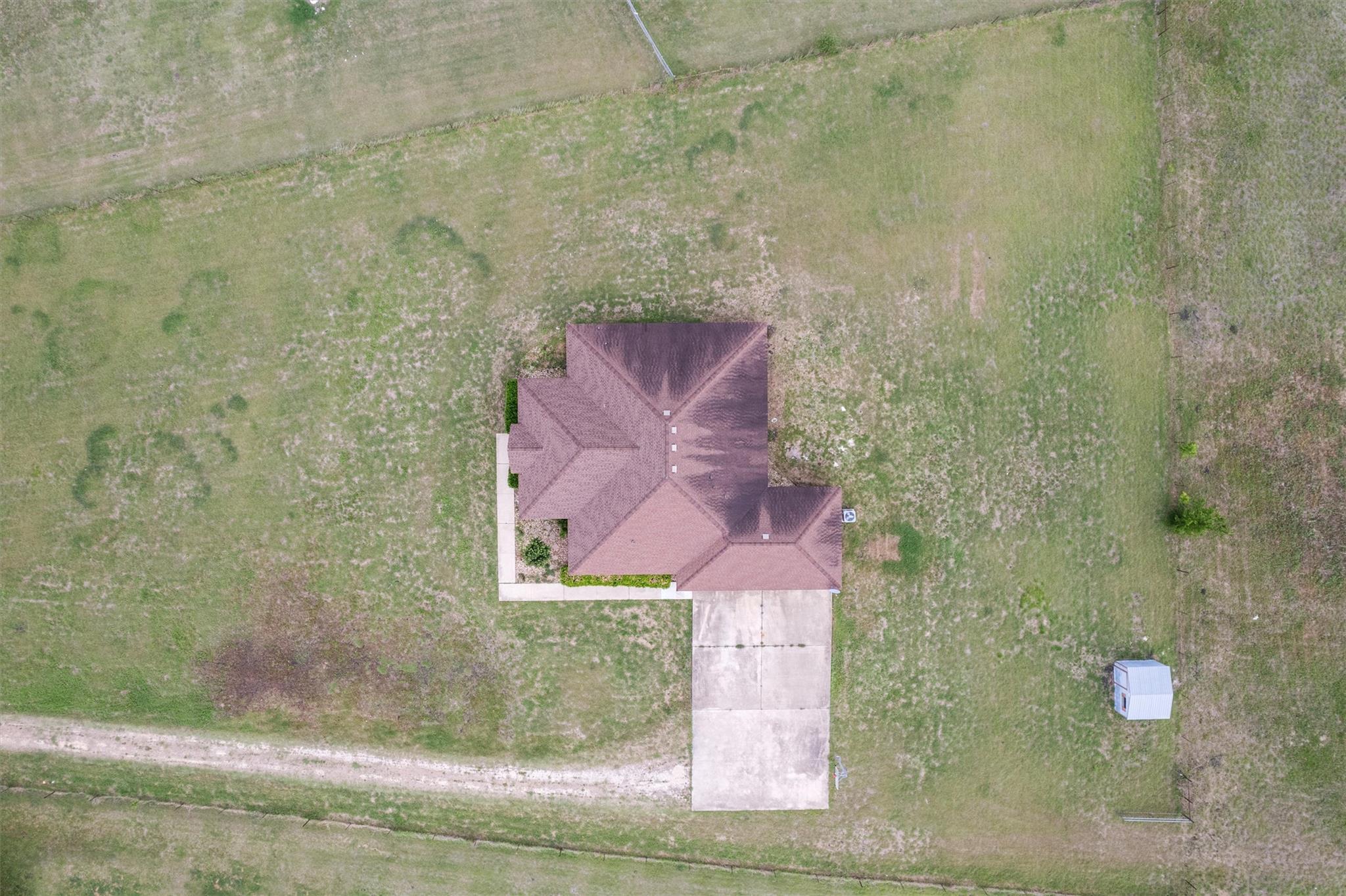 130 Cotton Rows Ln, Taylor, TX 76574