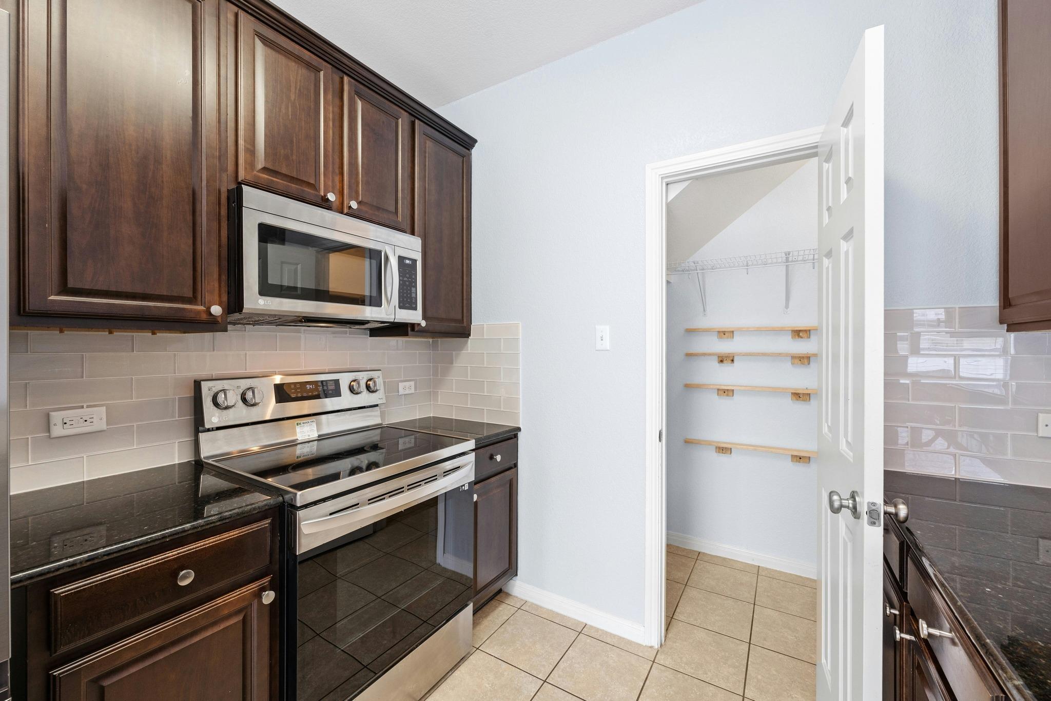 1900 Little Elm Trl # 89, Cedar Park, TX 78613