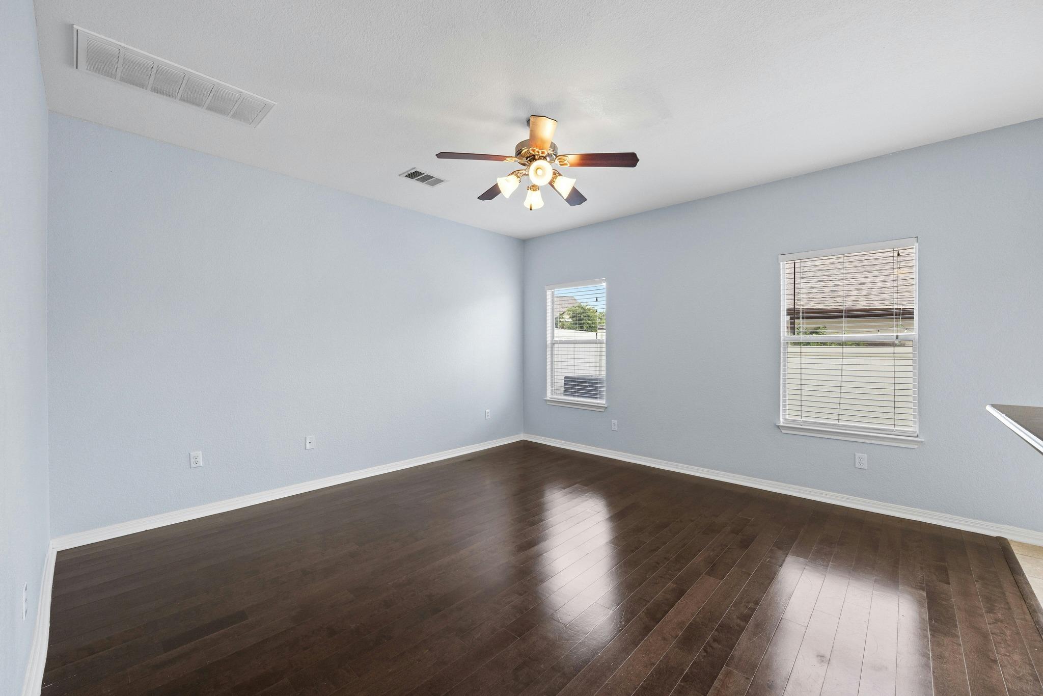 1900 Little Elm Trl # 89, Cedar Park, TX 78613