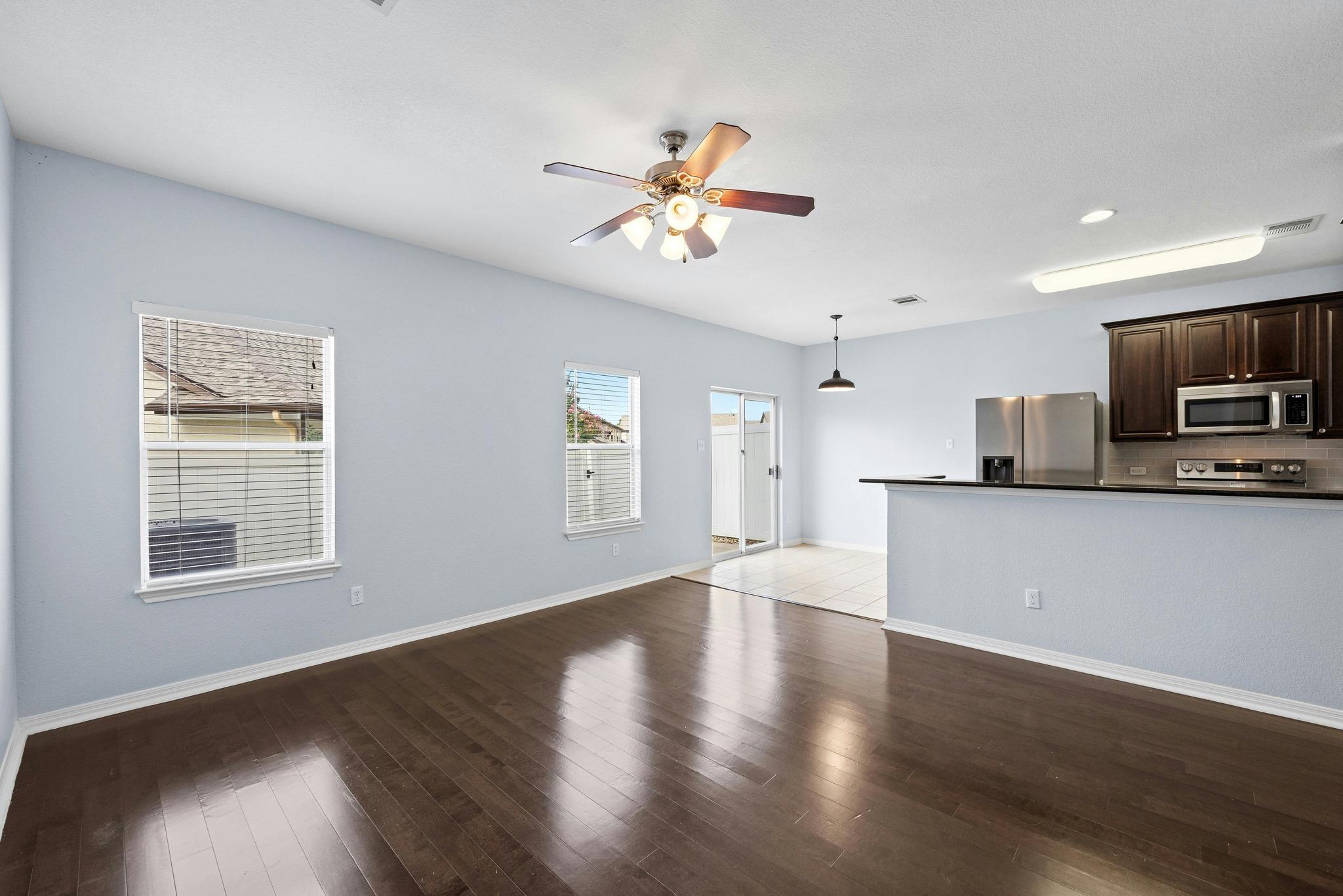 1900 Little Elm Trl # 89, Cedar Park, TX 78613