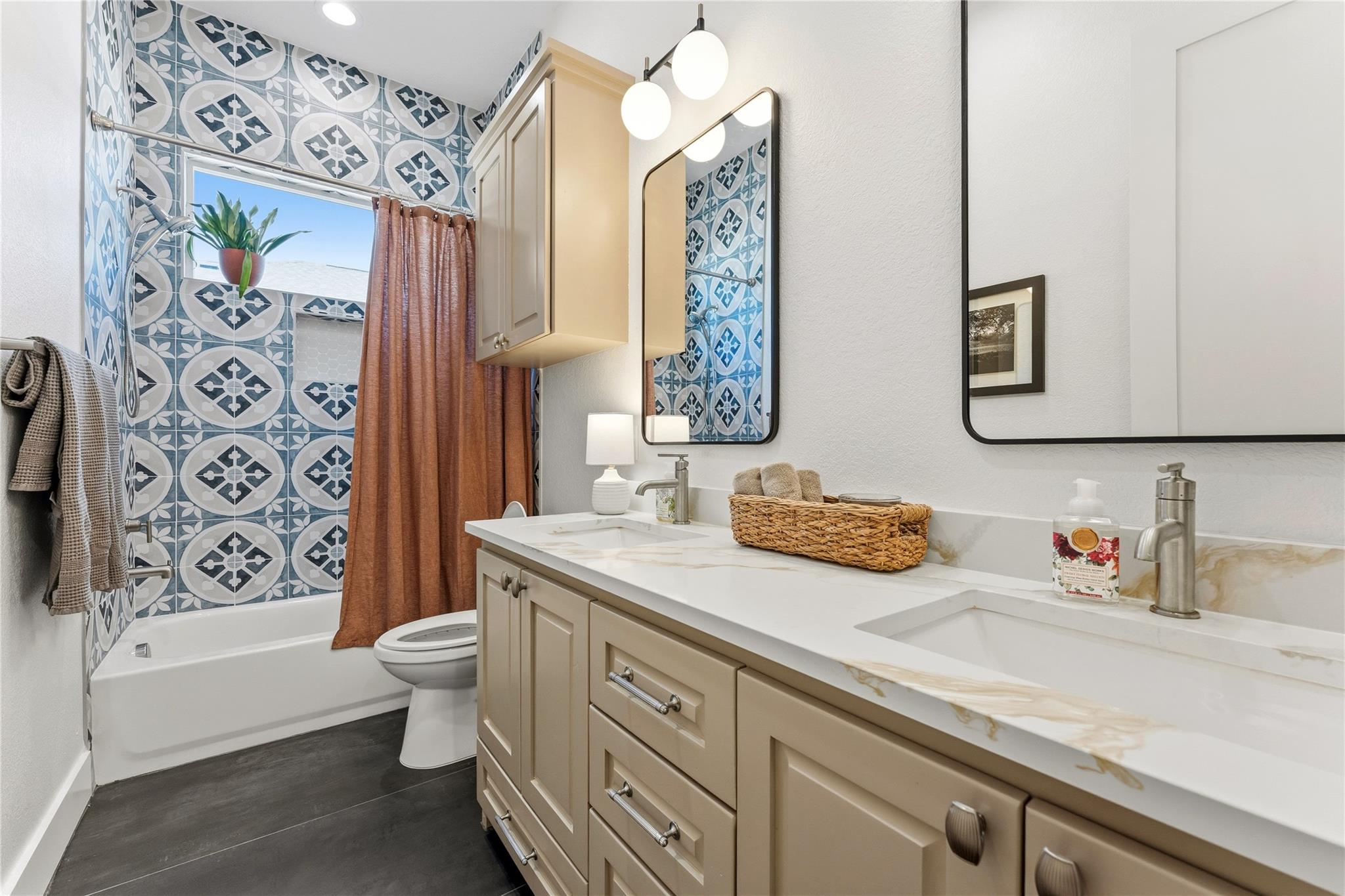 32 Acacia Dr, Wimberley, TX 78676