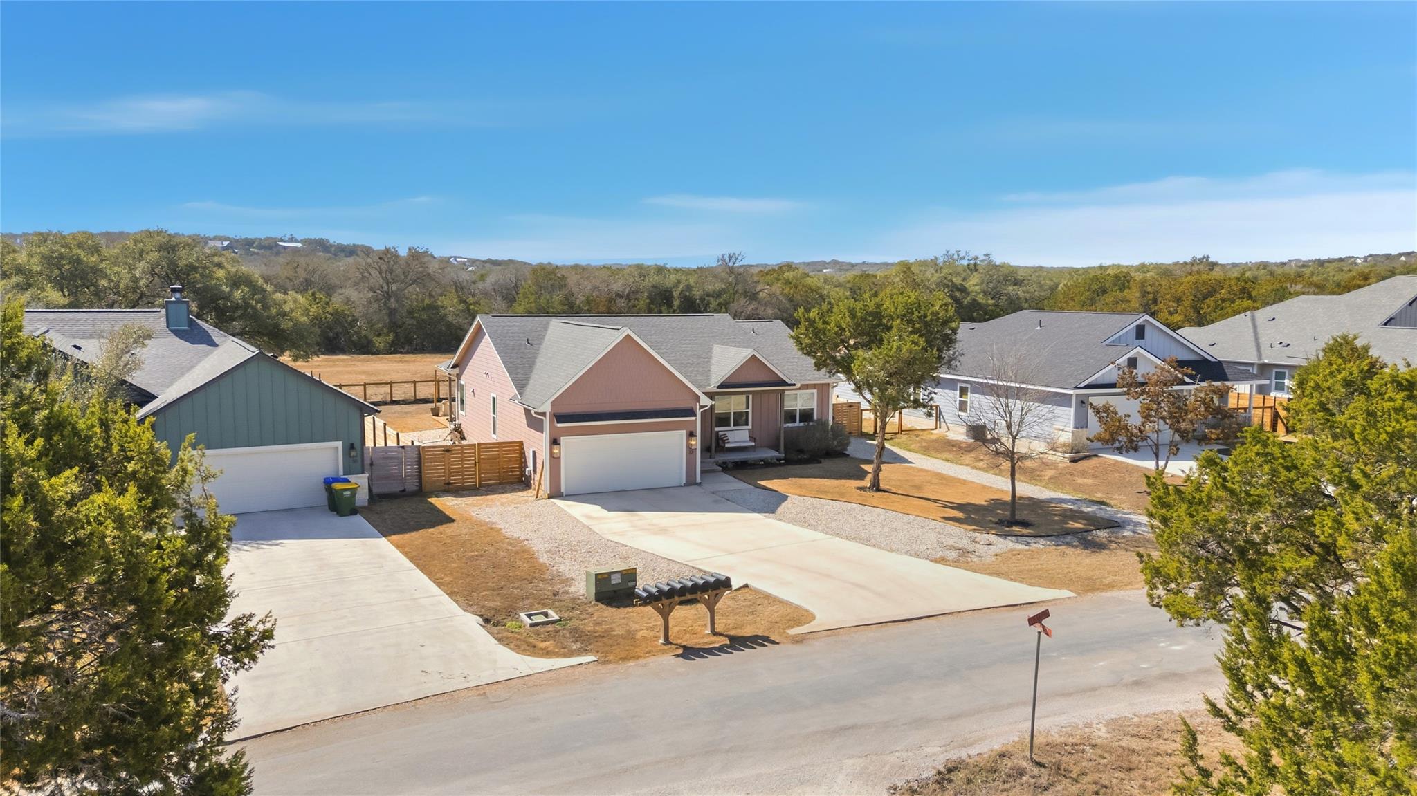 32 Acacia Dr, Wimberley, TX 78676