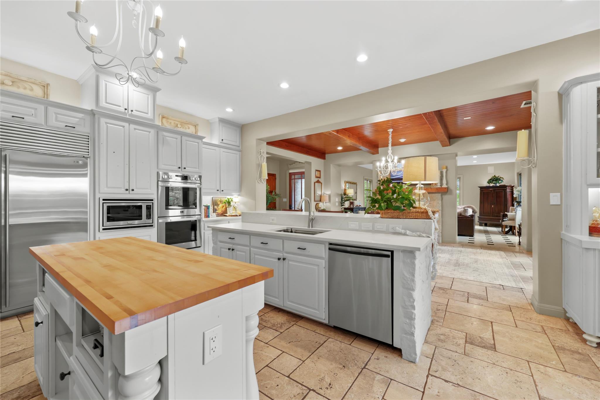 17501 Navigation Ln, Lago Vista, TX 78645