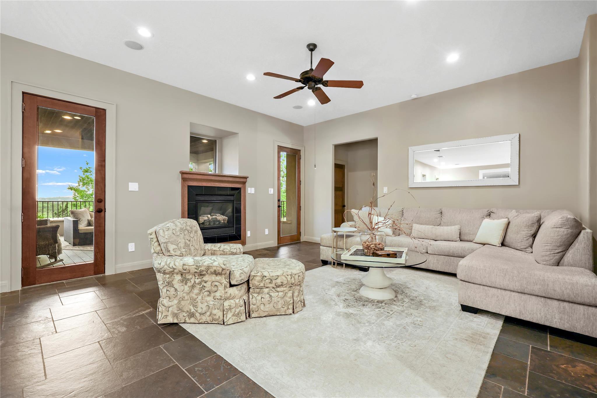 17501 Navigation Ln, Lago Vista, TX 78645