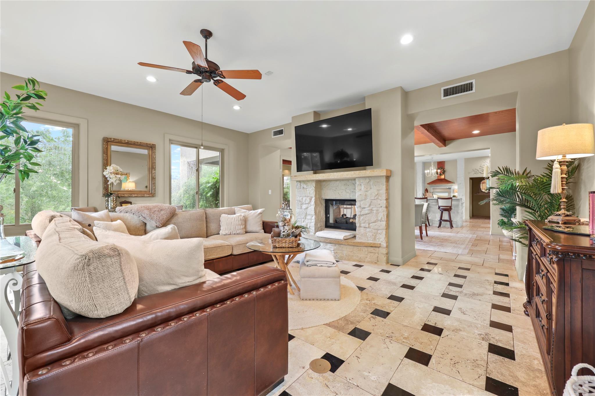 17501 Navigation Ln, Lago Vista, TX 78645