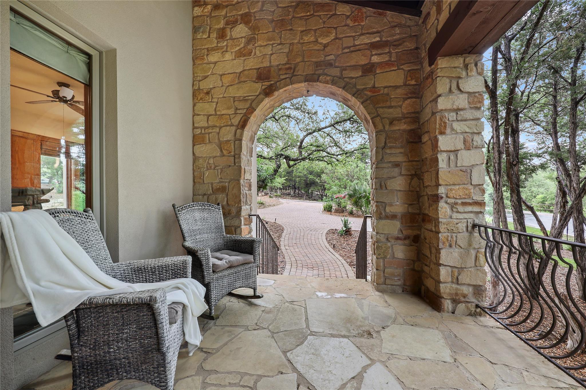 17501 Navigation Ln, Lago Vista, TX 78645