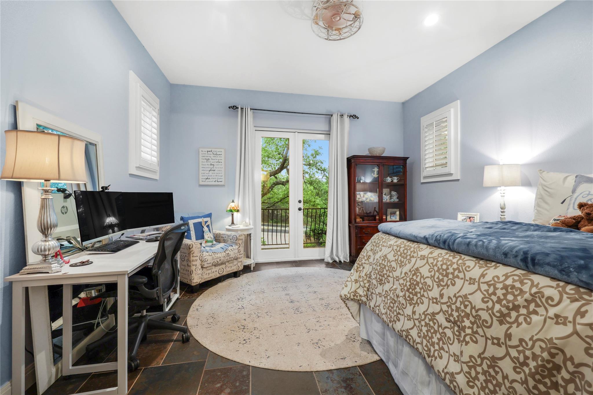 17501 Navigation Ln, Lago Vista, TX 78645