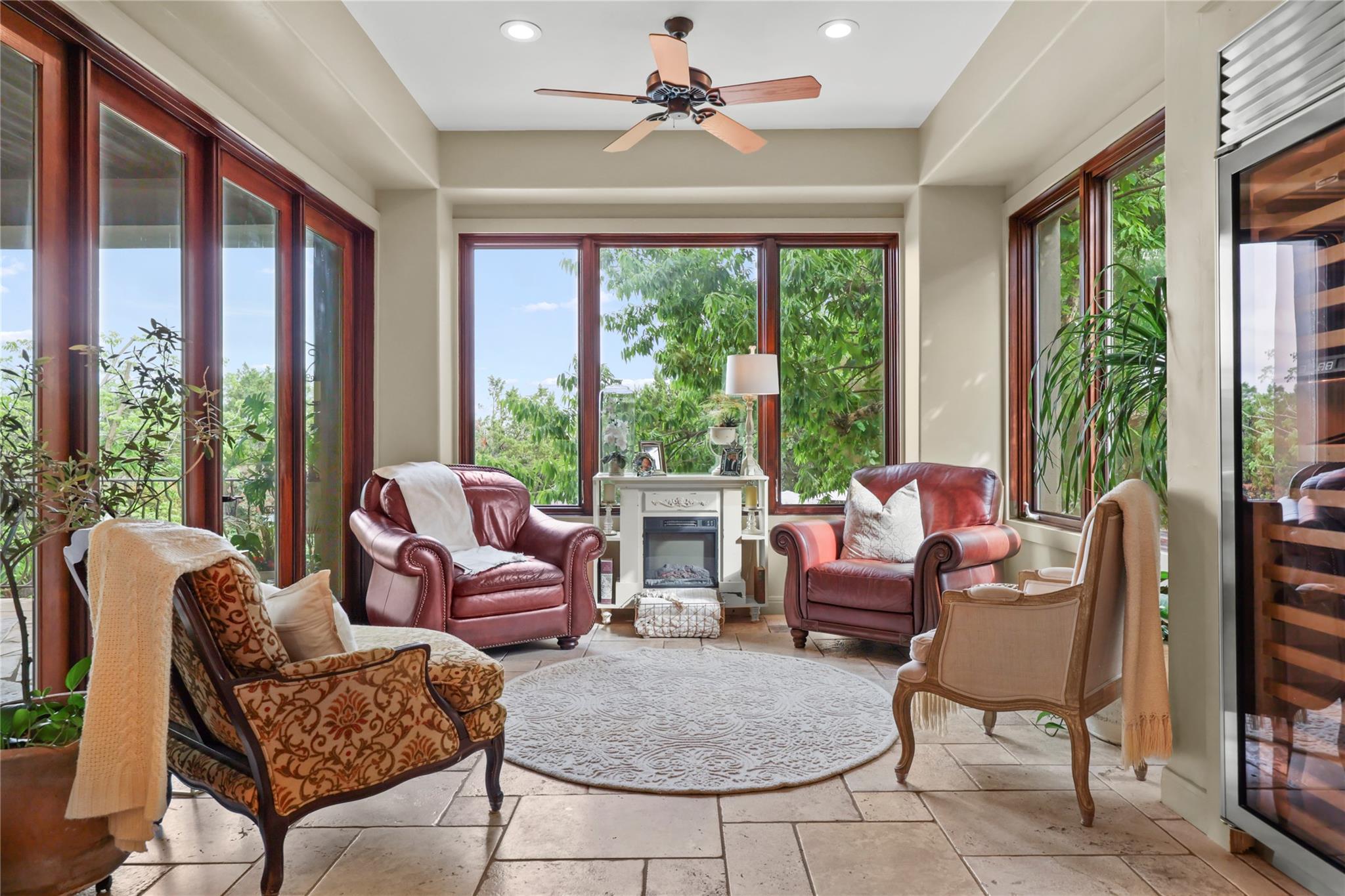 17501 Navigation Ln, Lago Vista, TX 78645