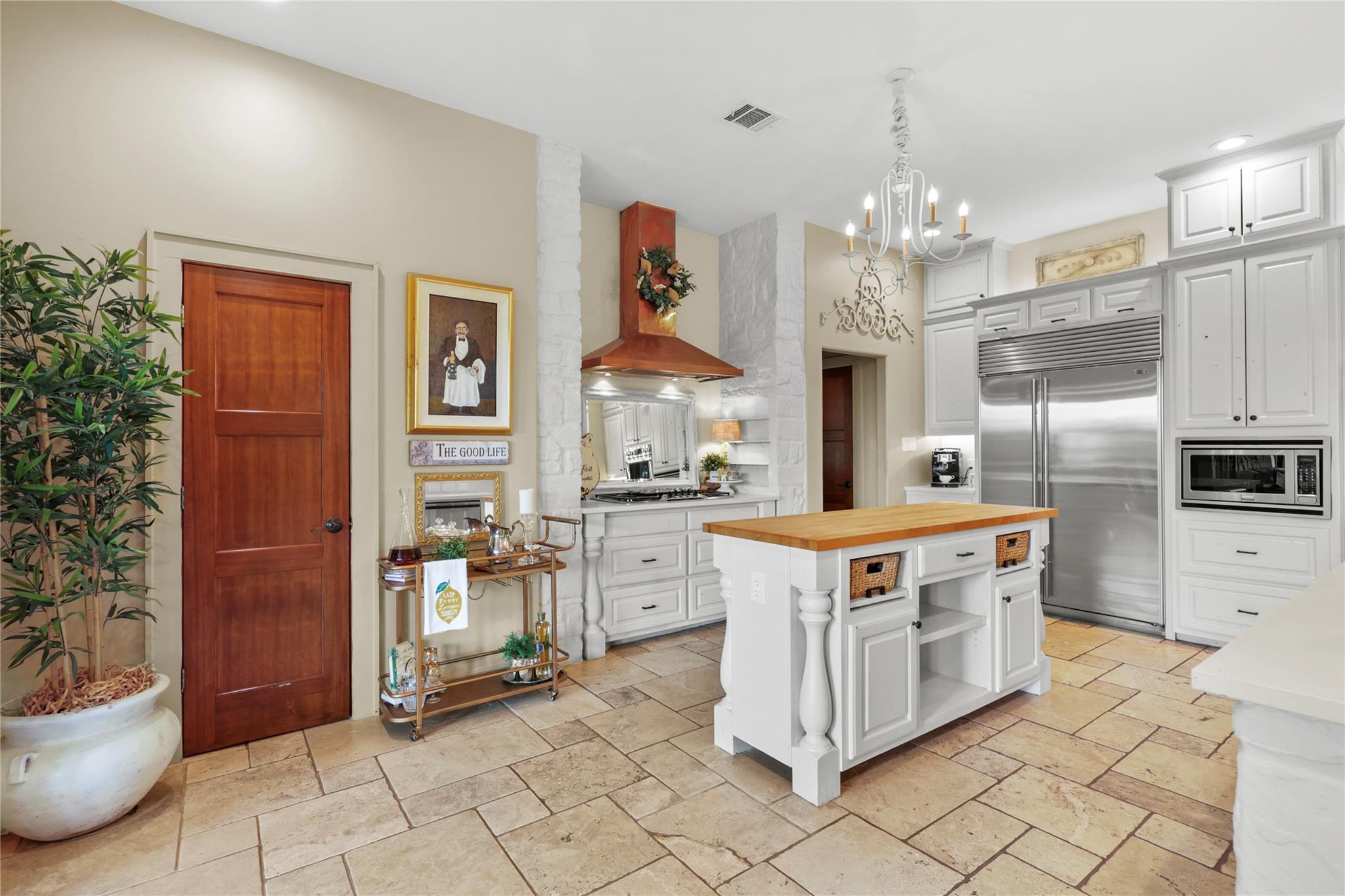 17501 Navigation Ln, Lago Vista, TX 78645