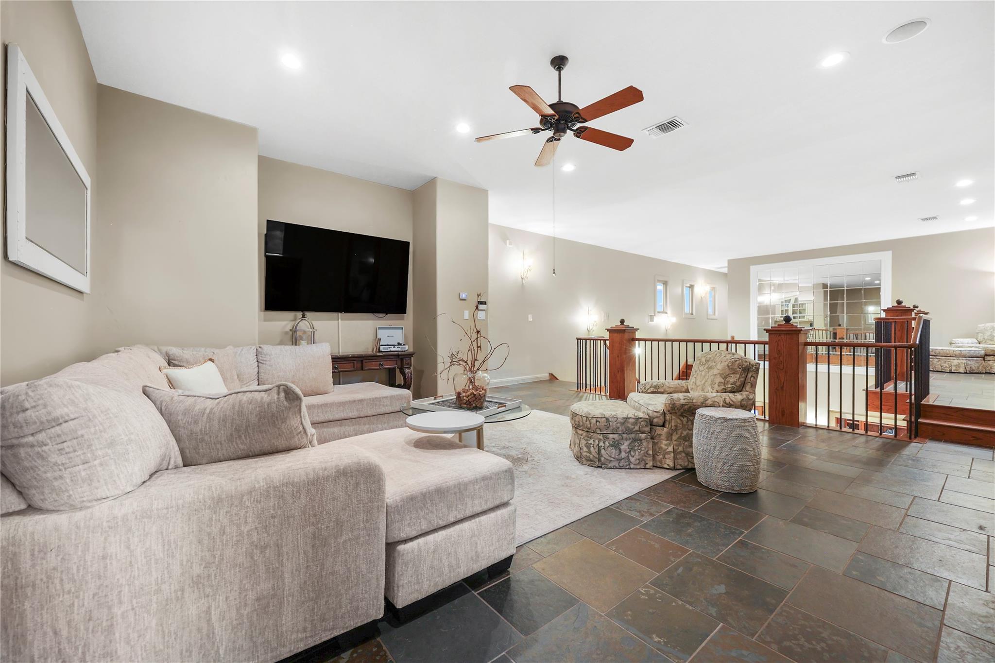 17501 Navigation Ln, Lago Vista, TX 78645