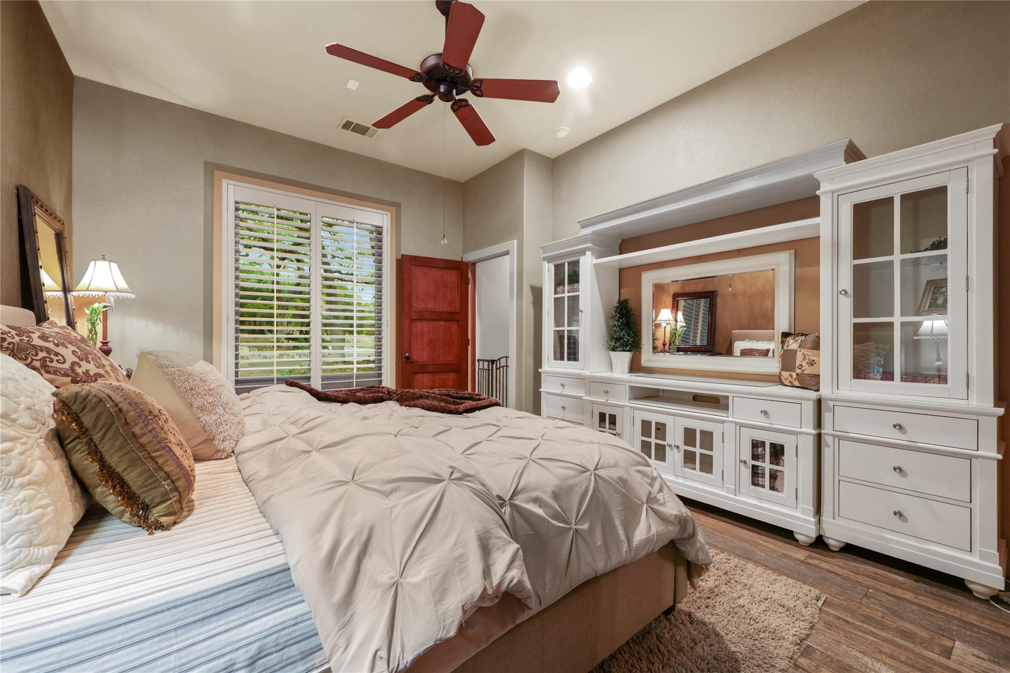 17501 Navigation Ln, Lago Vista, TX 78645