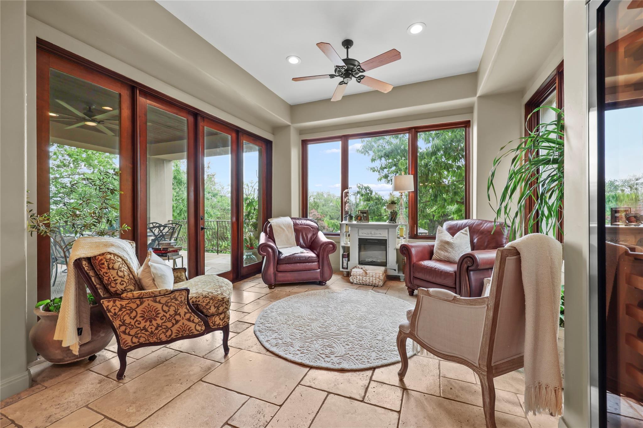 17501 Navigation Ln, Lago Vista, TX 78645