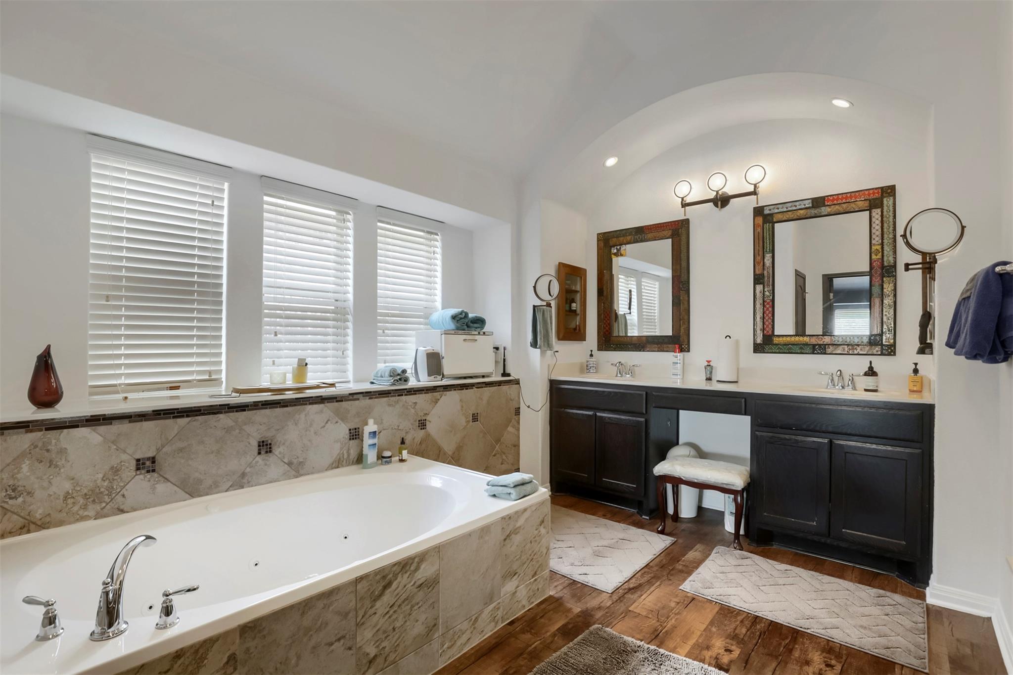 101 Lightcliff St, Hutto, TX 78634