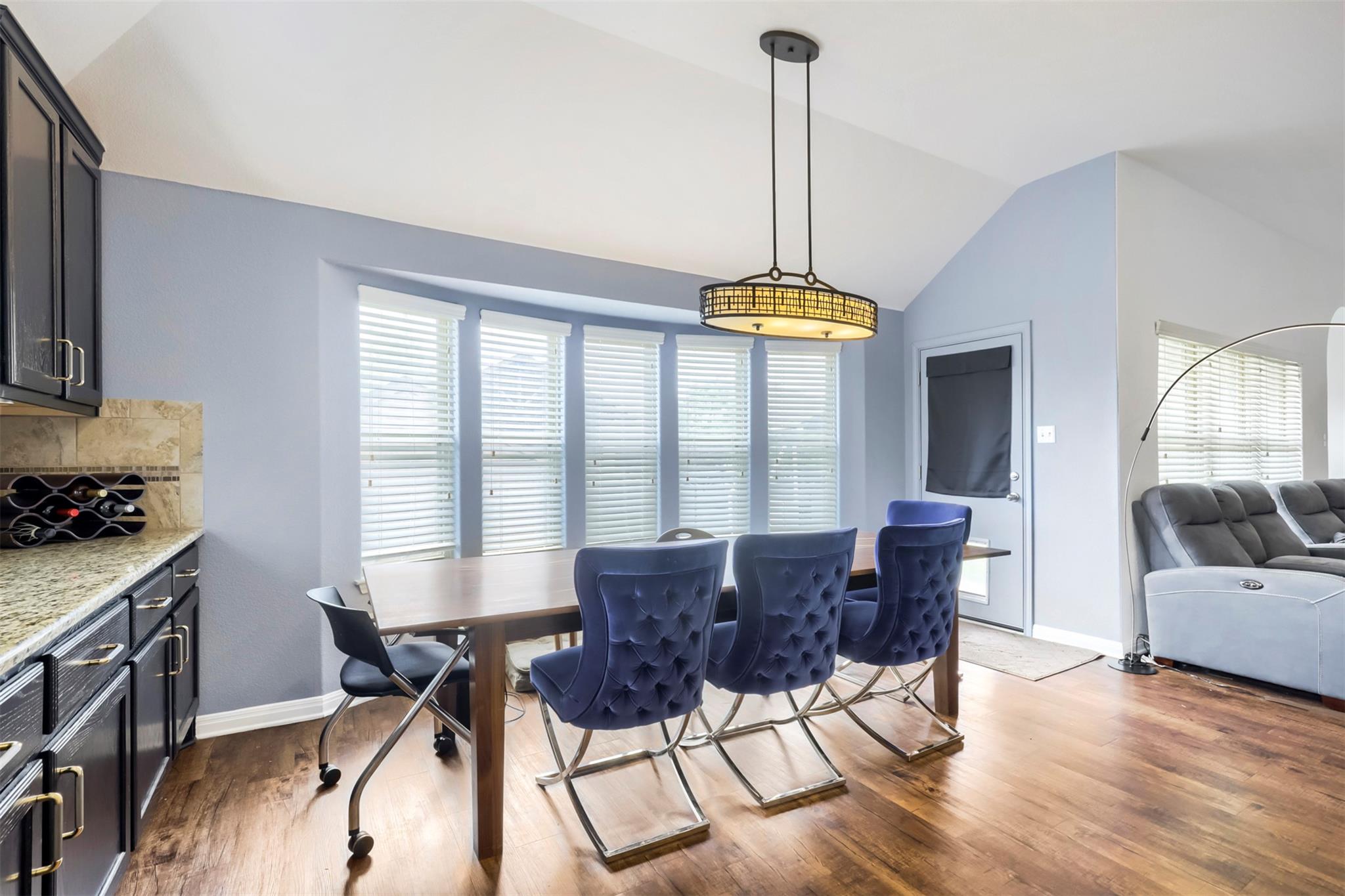 101 Lightcliff St, Hutto, TX 78634