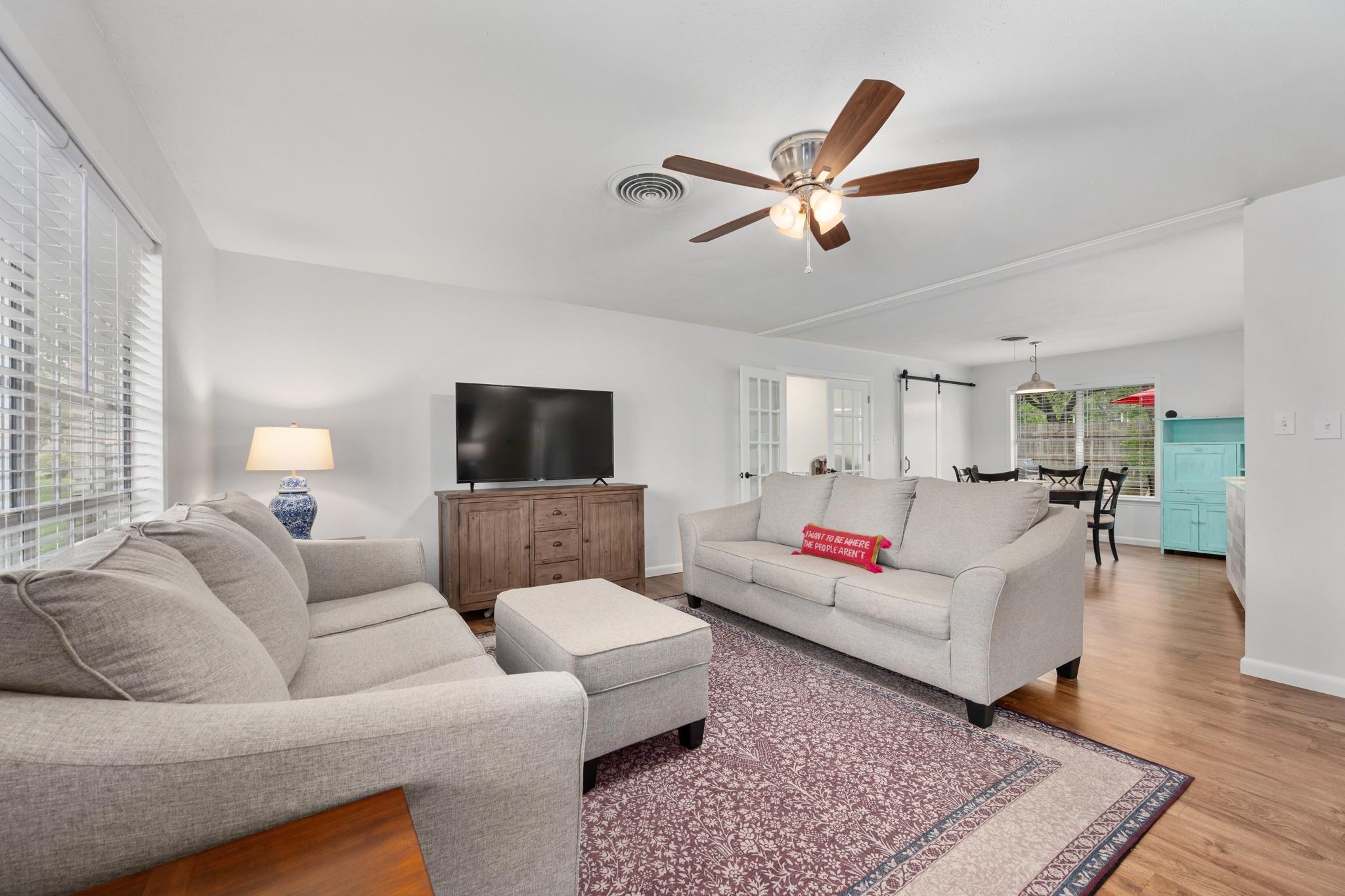 509 E 17th St, Georgetown, TX 78626