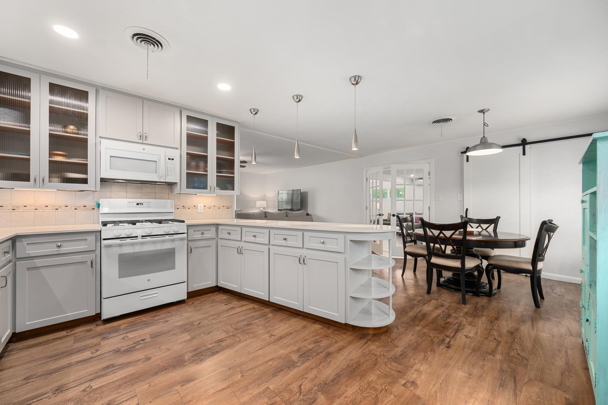 509 E 17th St, Georgetown, TX 78626