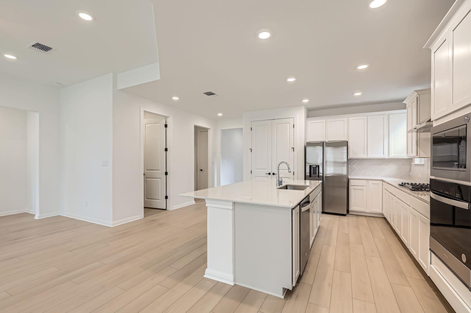 1208 Legends Ln, Georgetown, TX 78628