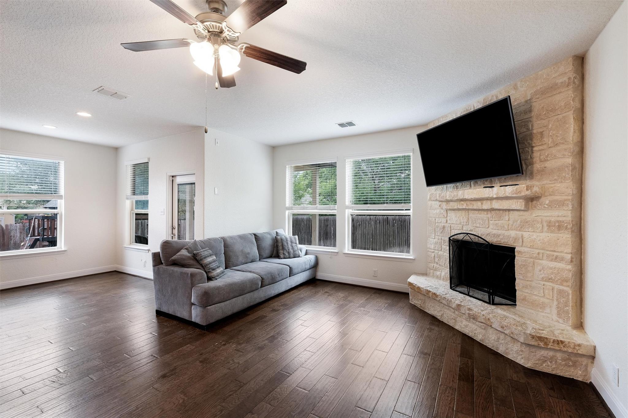 1648 Sun Ledge Way, New Braunfels, TX 78130