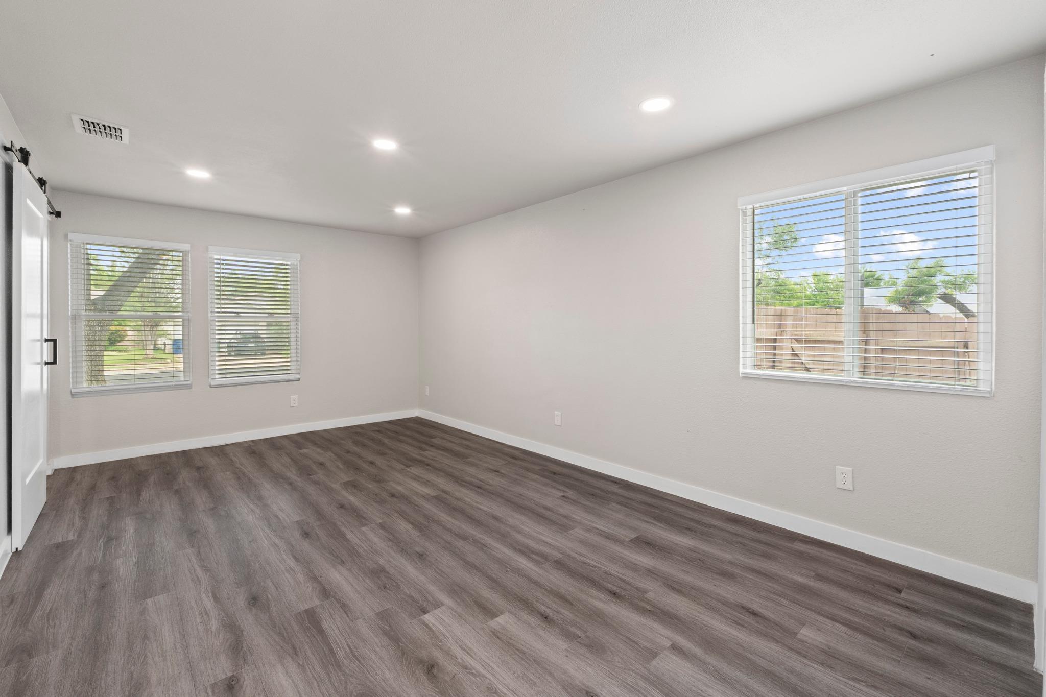 1737 CRICKET HOLLOW Dr, Austin, TX 78758