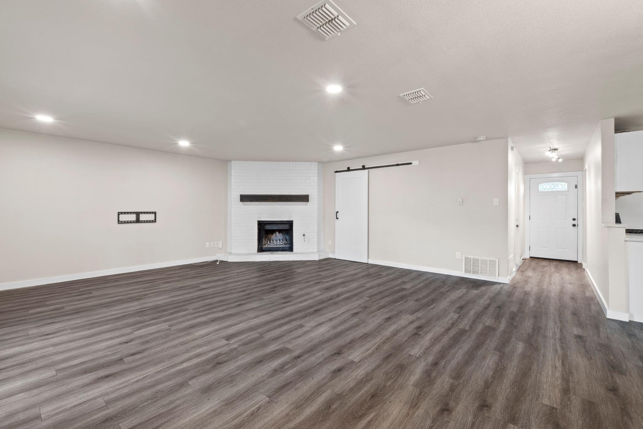 1737 CRICKET HOLLOW Dr, Austin, TX 78758