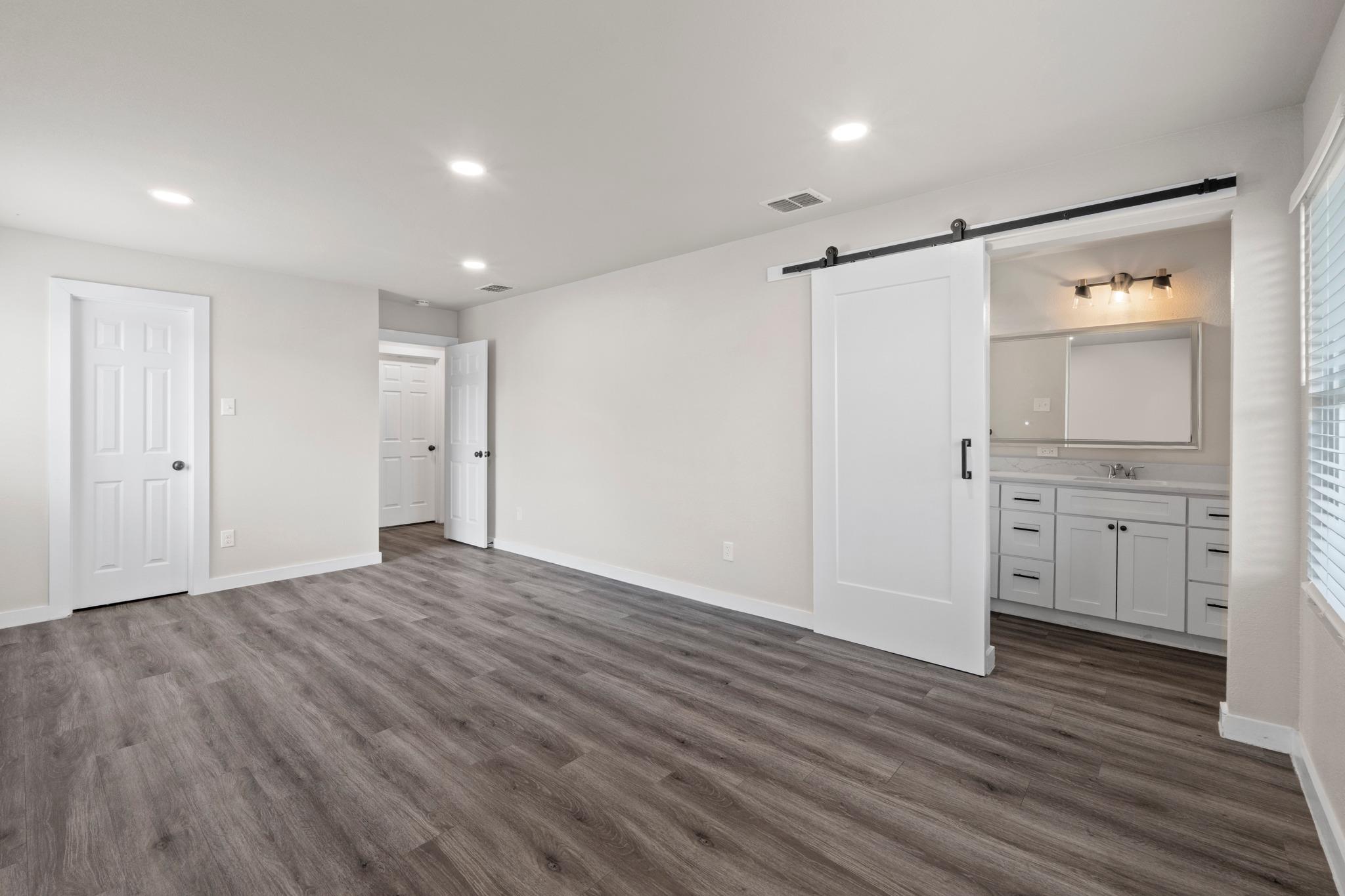 1737 CRICKET HOLLOW Dr, Austin, TX 78758