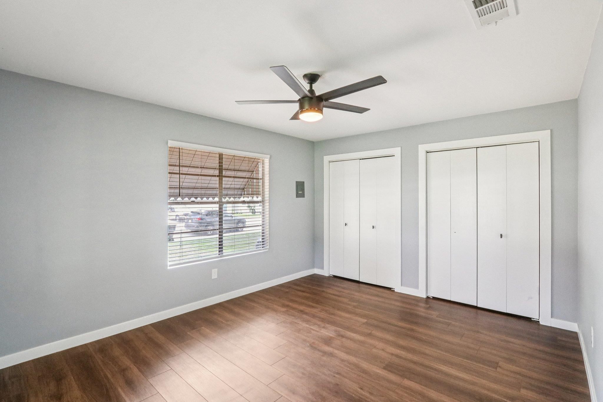 755 E Bellville St, Giddings, TX 78942