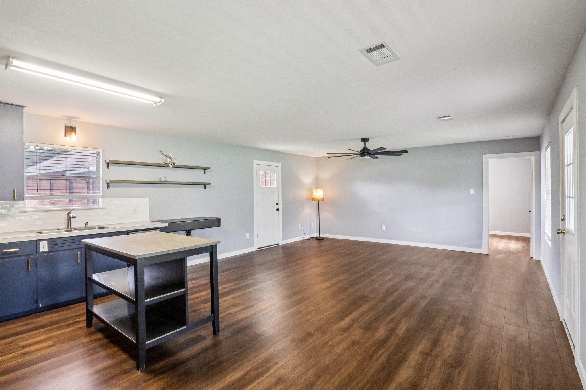 755 E Bellville St, Giddings, TX 78942