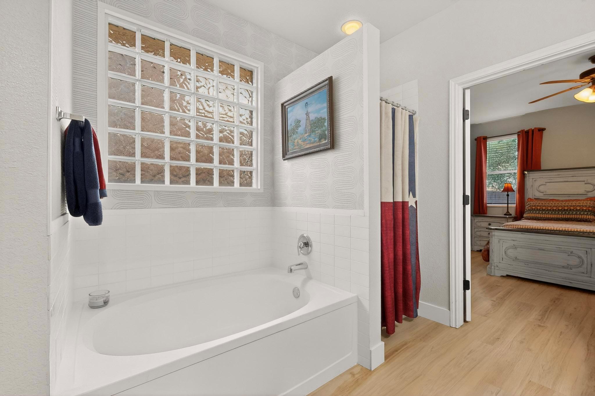 609 Alta Vista Dr, Leander, TX 78641