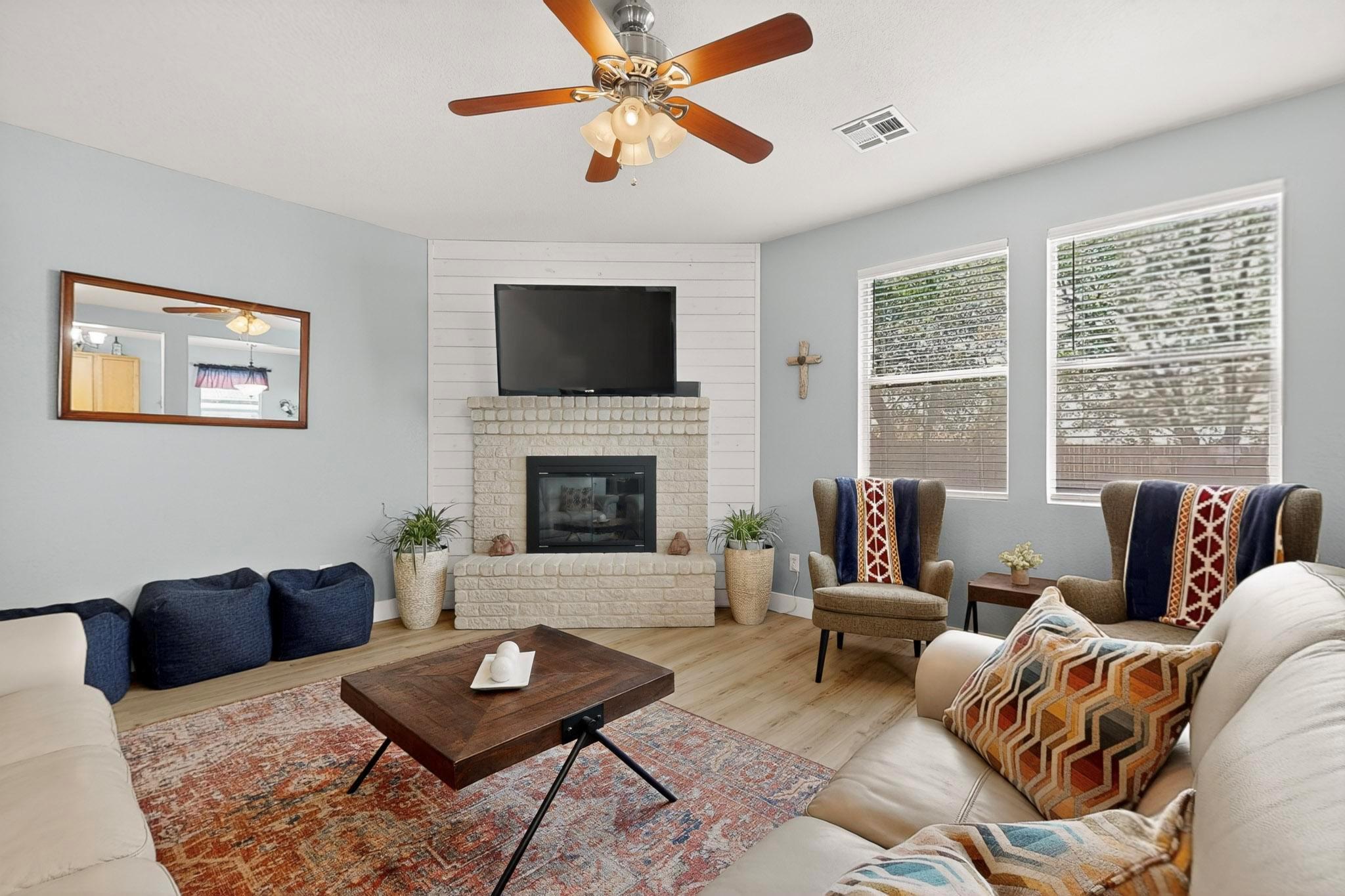 609 Alta Vista Dr, Leander, TX 78641