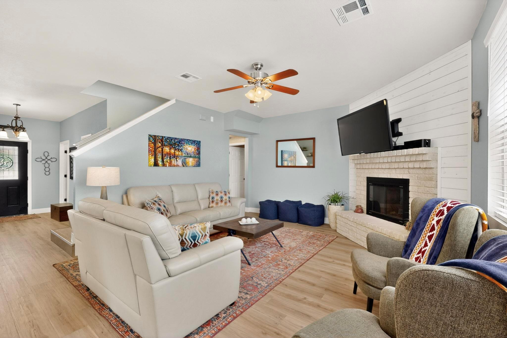 609 Alta Vista Dr, Leander, TX 78641