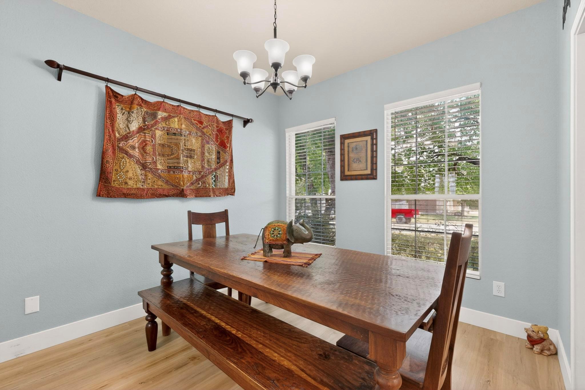 609 Alta Vista Dr, Leander, TX 78641