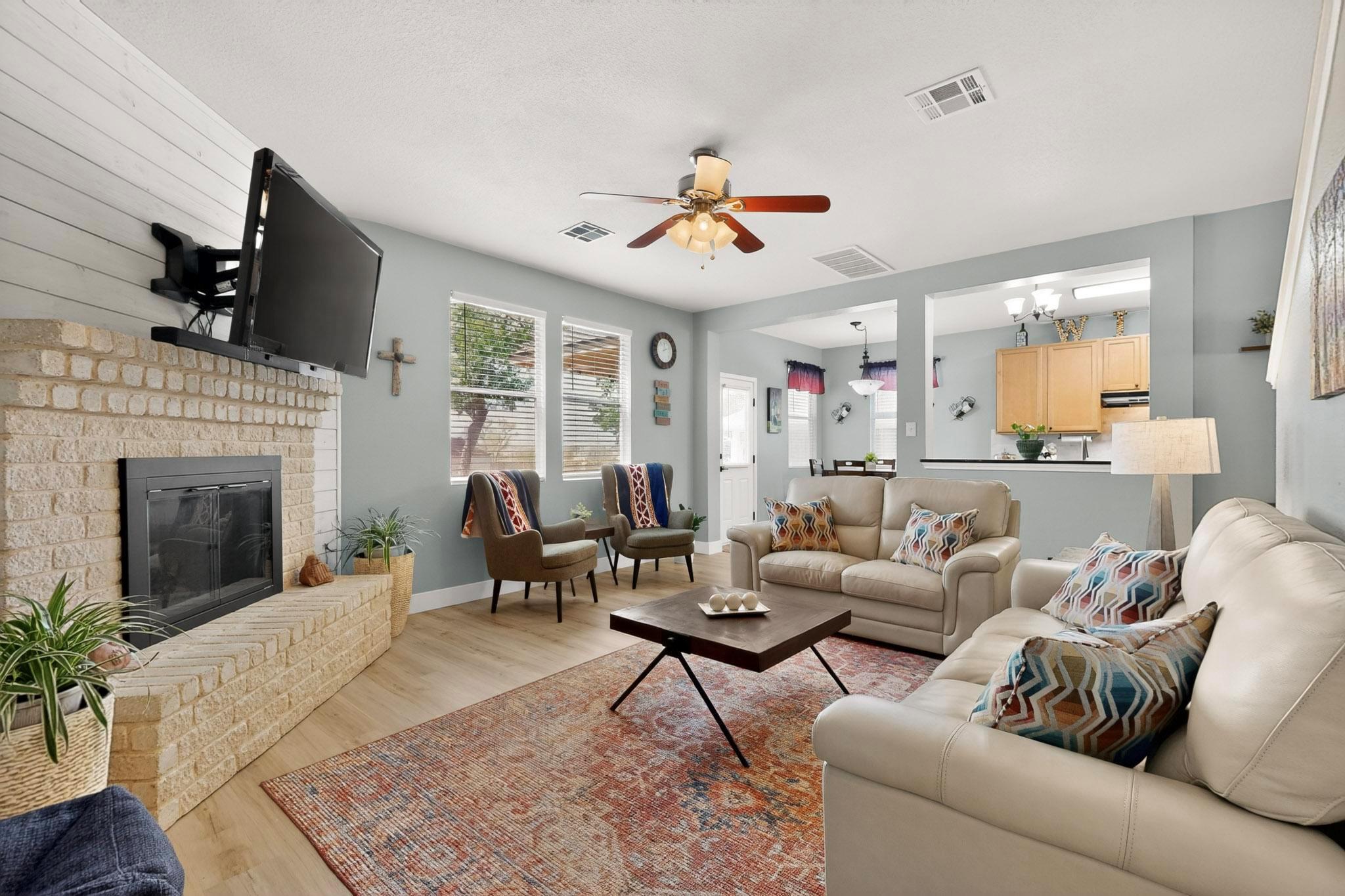 609 Alta Vista Dr, Leander, TX 78641