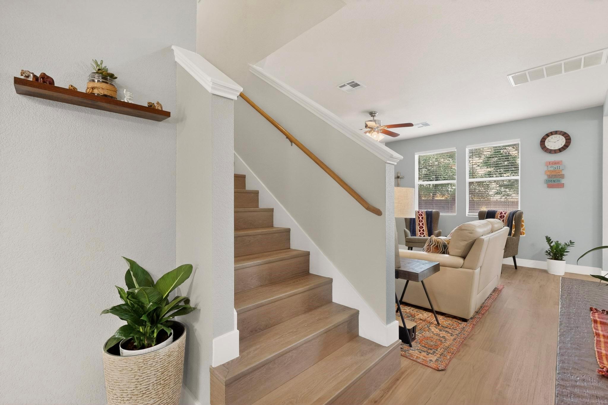 609 Alta Vista Dr, Leander, TX 78641