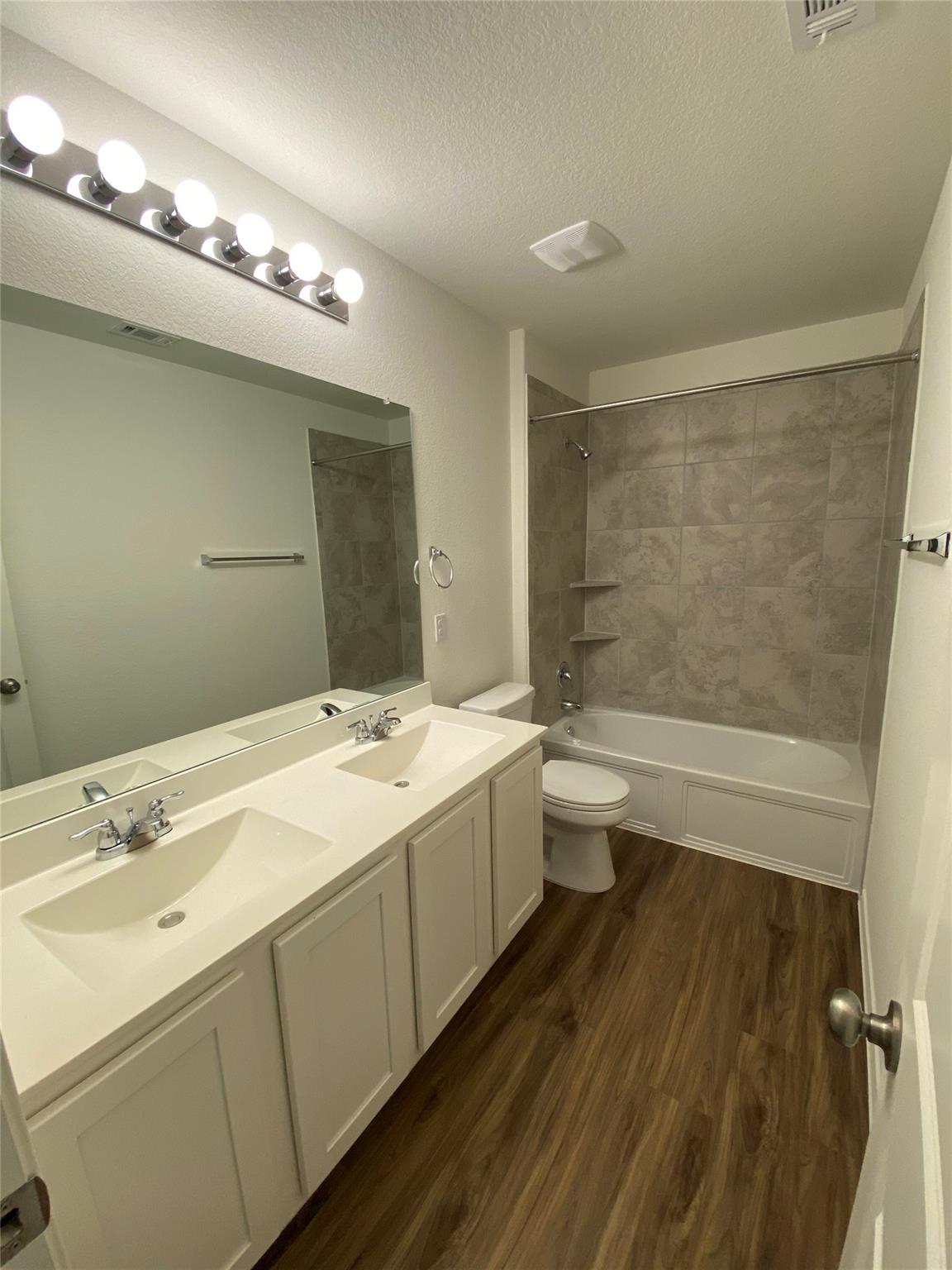 514 Colthorpe Ln, Hutto, TX 78634